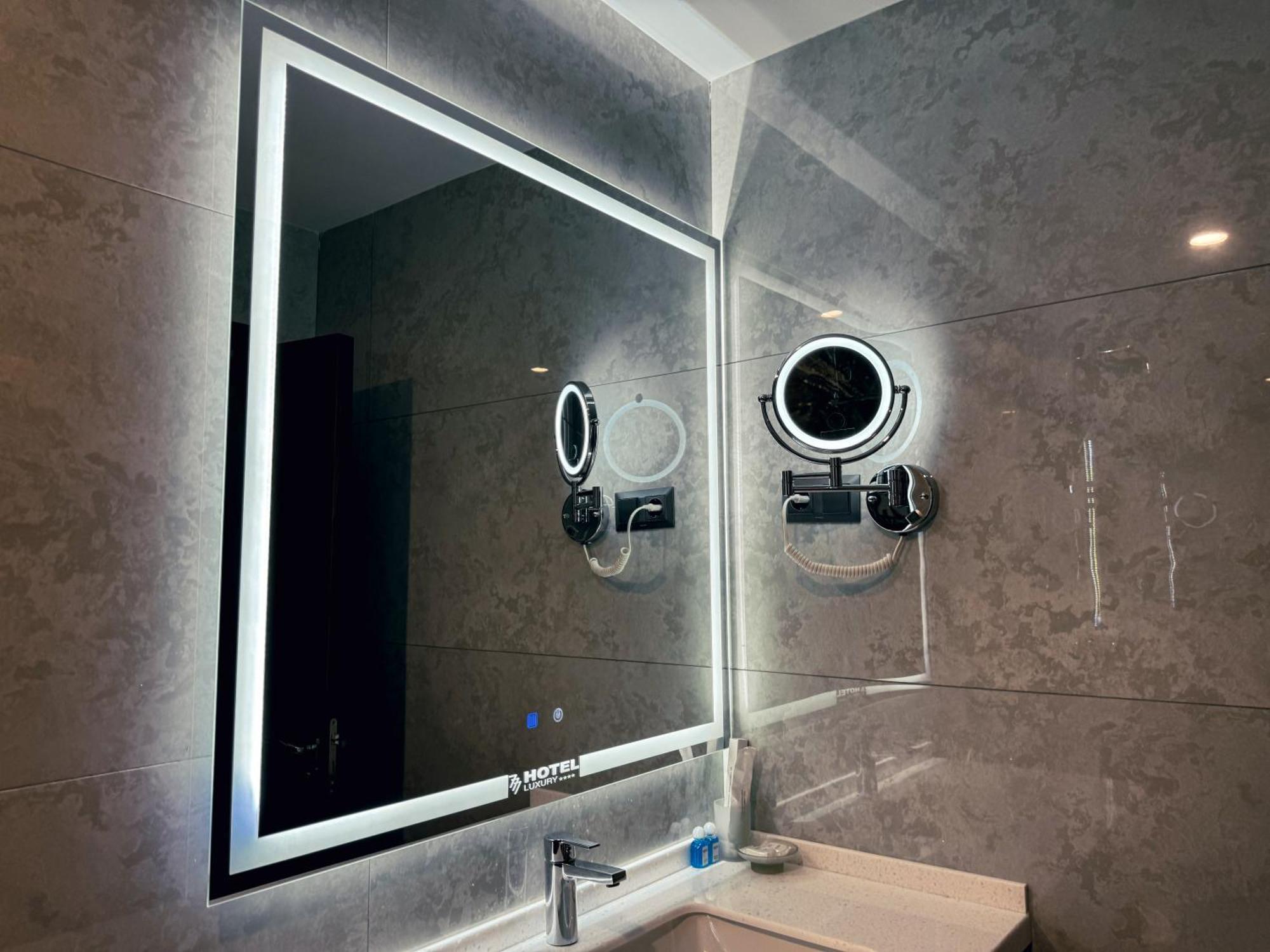 Ziyorat Luxury Hotel Ferghana Extérieur photo