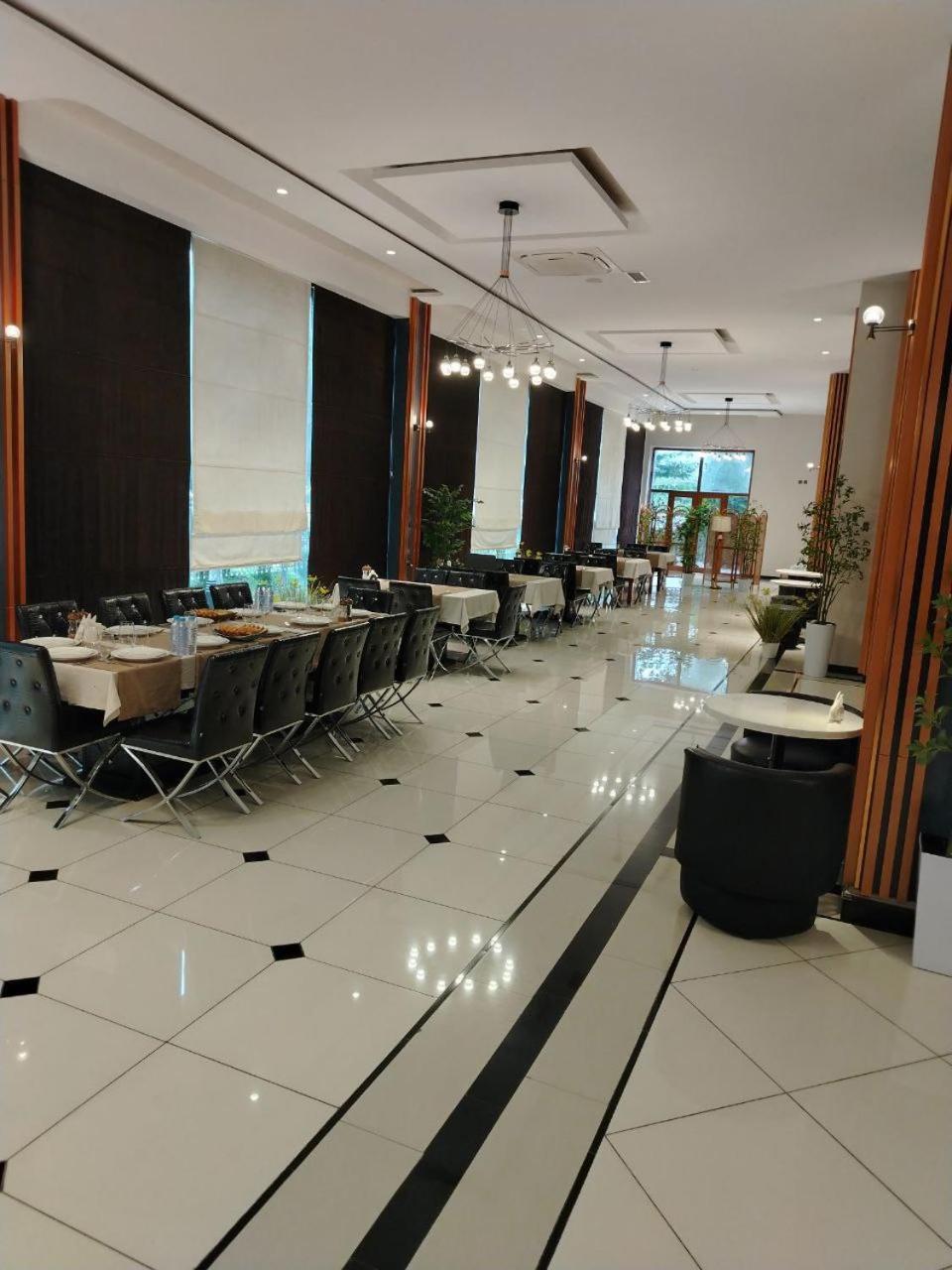 Ziyorat Luxury Hotel Ferghana Extérieur photo