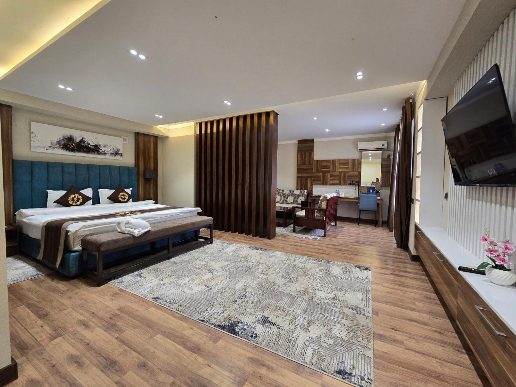 Ziyorat Luxury Hotel Ferghana Extérieur photo
