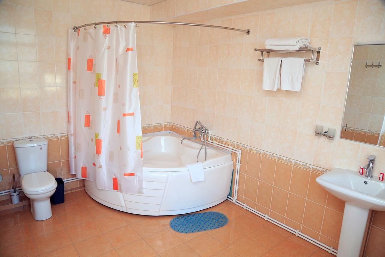 Ziyorat Luxury Hotel Ferghana Extérieur photo