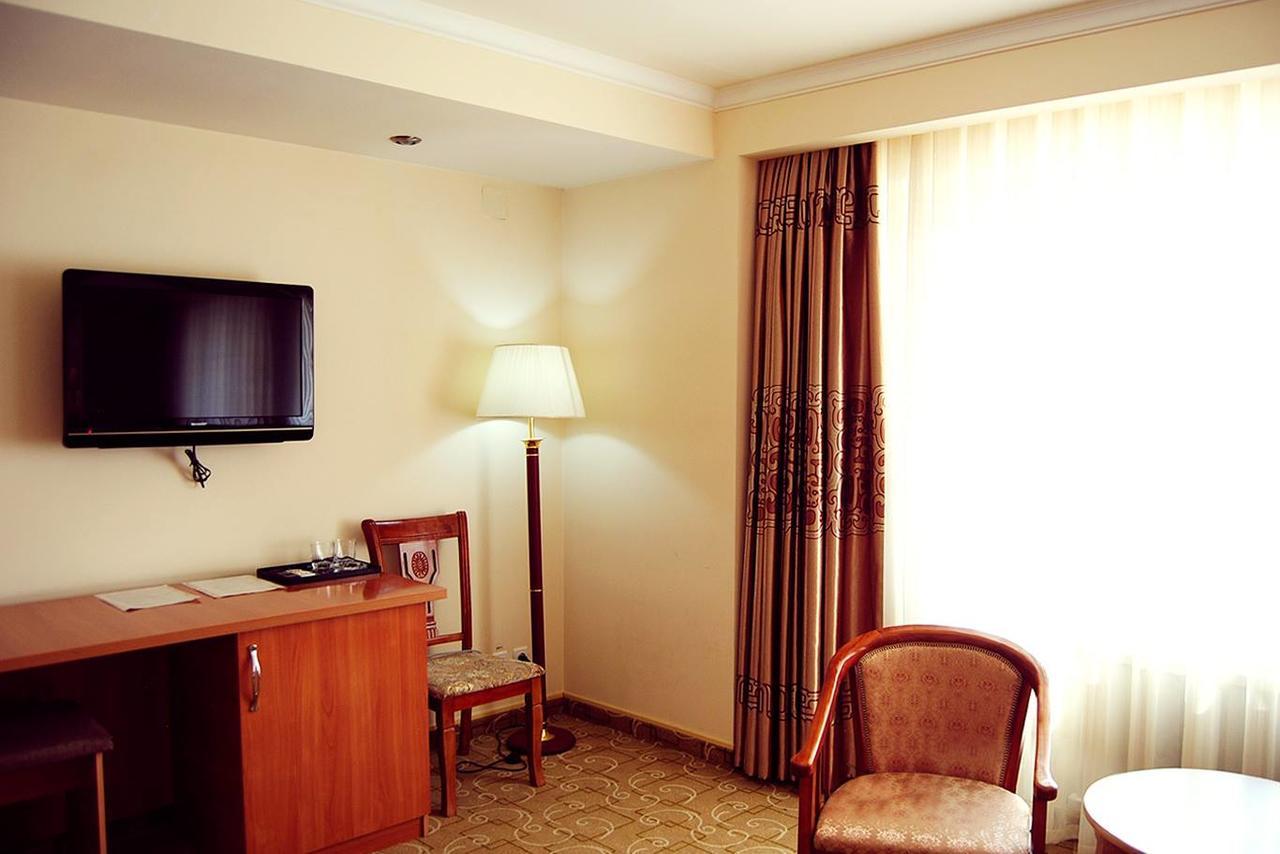 Ziyorat Luxury Hotel Ferghana Extérieur photo
