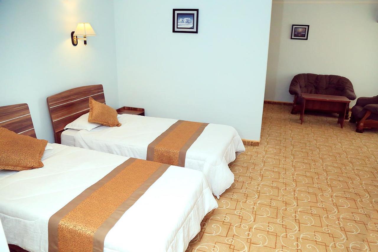 Ziyorat Luxury Hotel Ferghana Extérieur photo