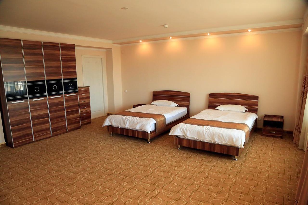 Ziyorat Luxury Hotel Ferghana Extérieur photo
