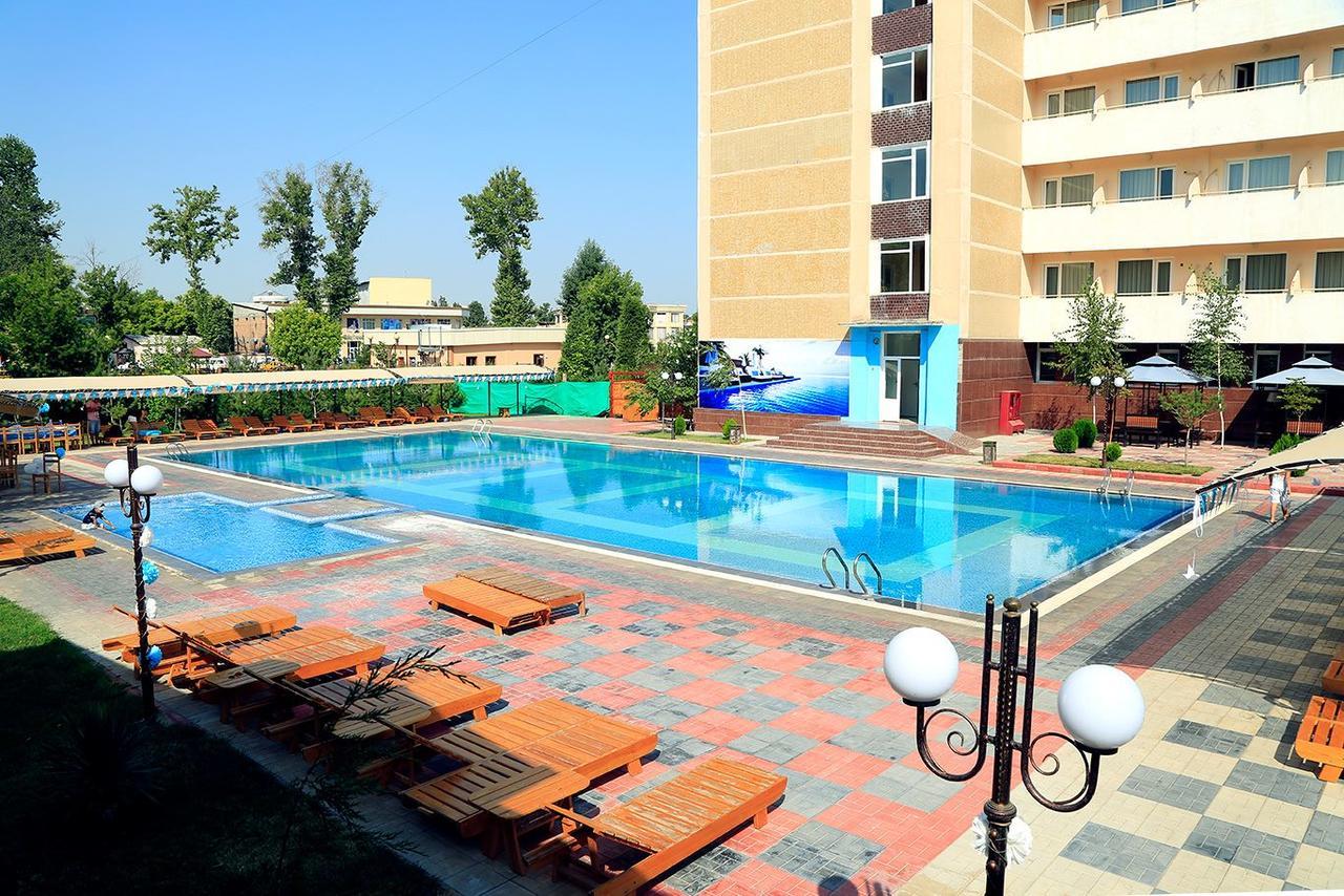 Ziyorat Luxury Hotel Ferghana Extérieur photo